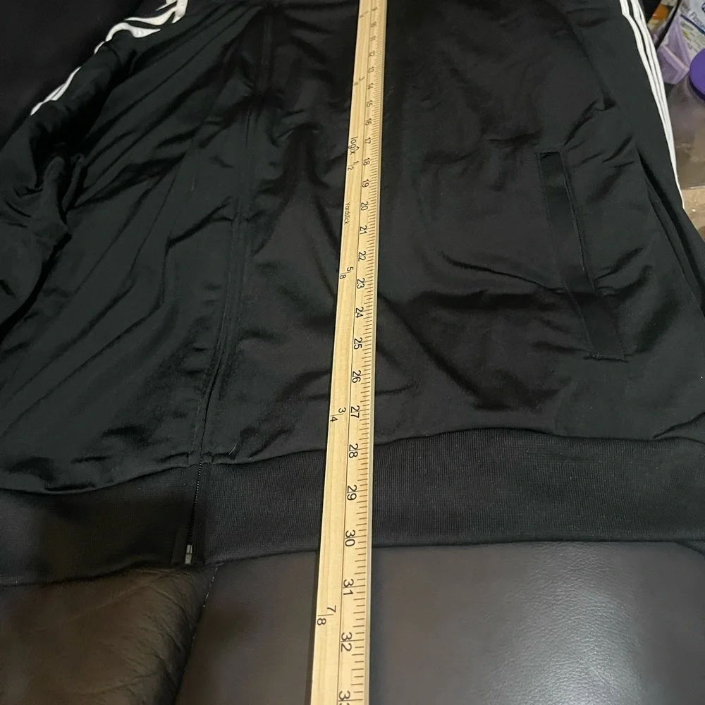 Adidas 2XL NWT Black Men's Adidas, black jacket.dress it up or down🤔🤔
